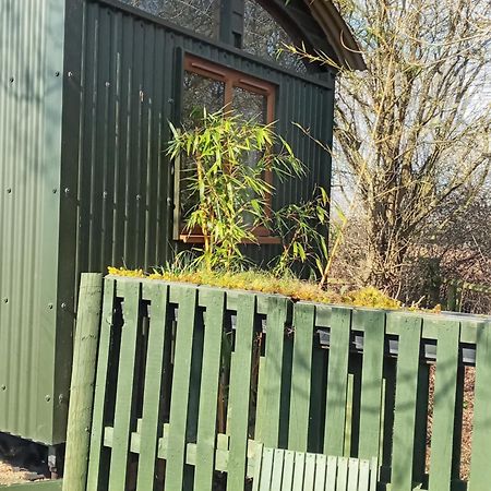 Glamping Malvern Shepherd Hut Exterior photo