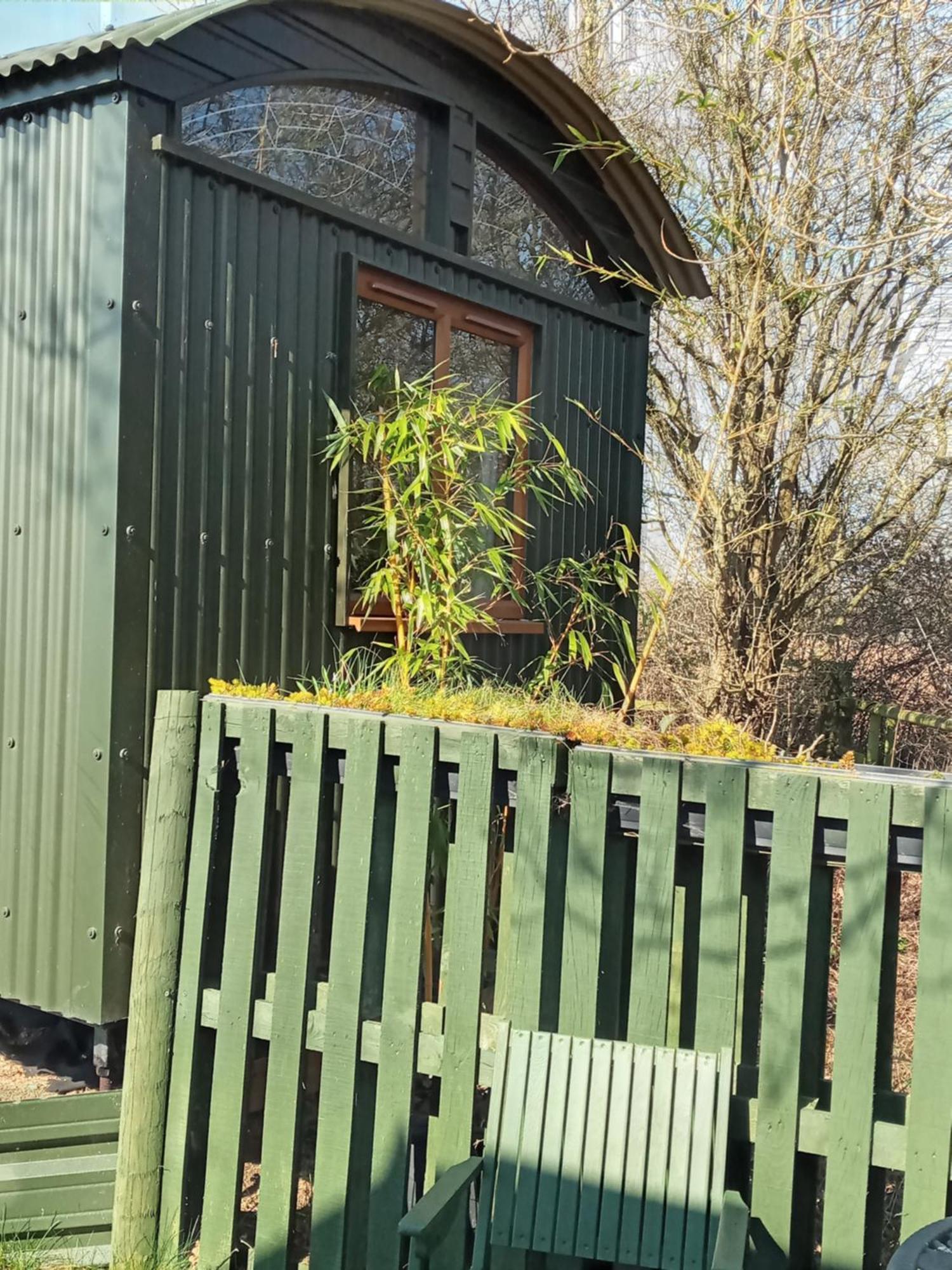 Glamping Malvern Shepherd Hut Exterior photo